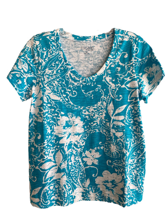 Paisley Scroll V-Neck Tee-Maui