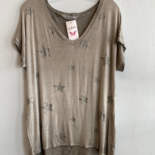 V-Neck Tee With Silver Stars-Gray