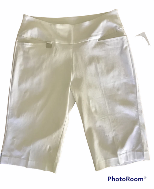 White Bermuda Short